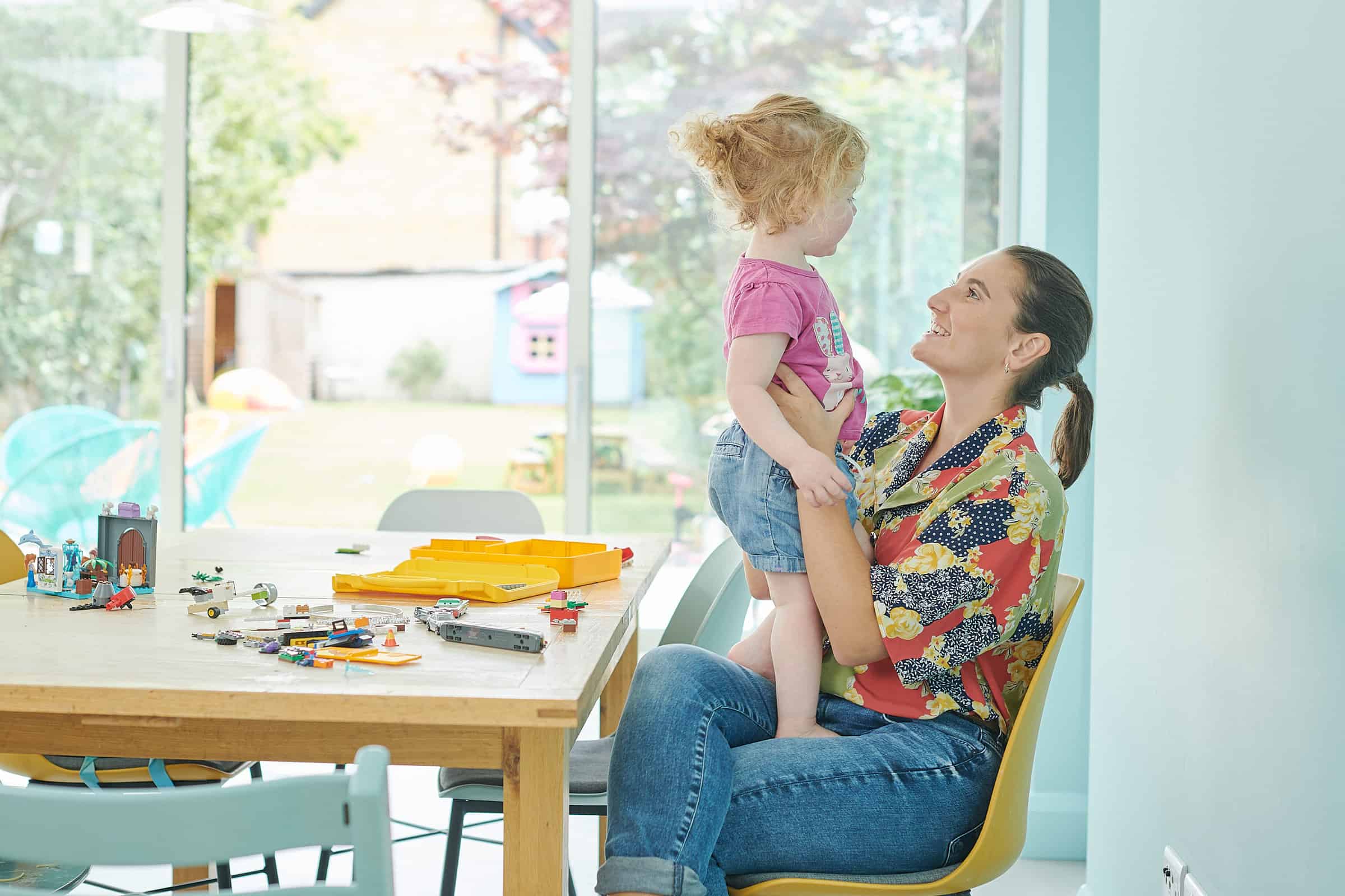 Hiring a nanny - understand how much it costs