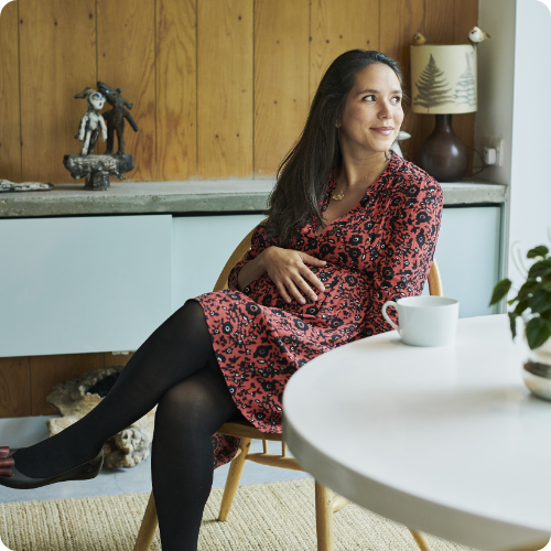 Mum-to-be looking over shoulder